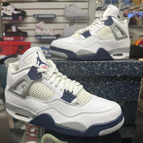 Air Jordan 4 “Midnight Navy”