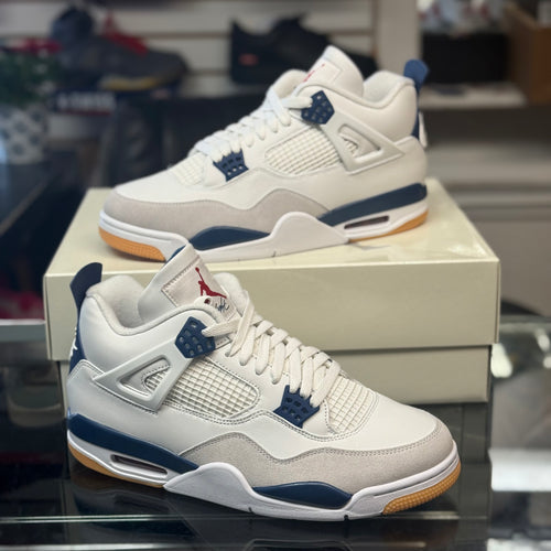 Air Jordan 4 SB “Navy”