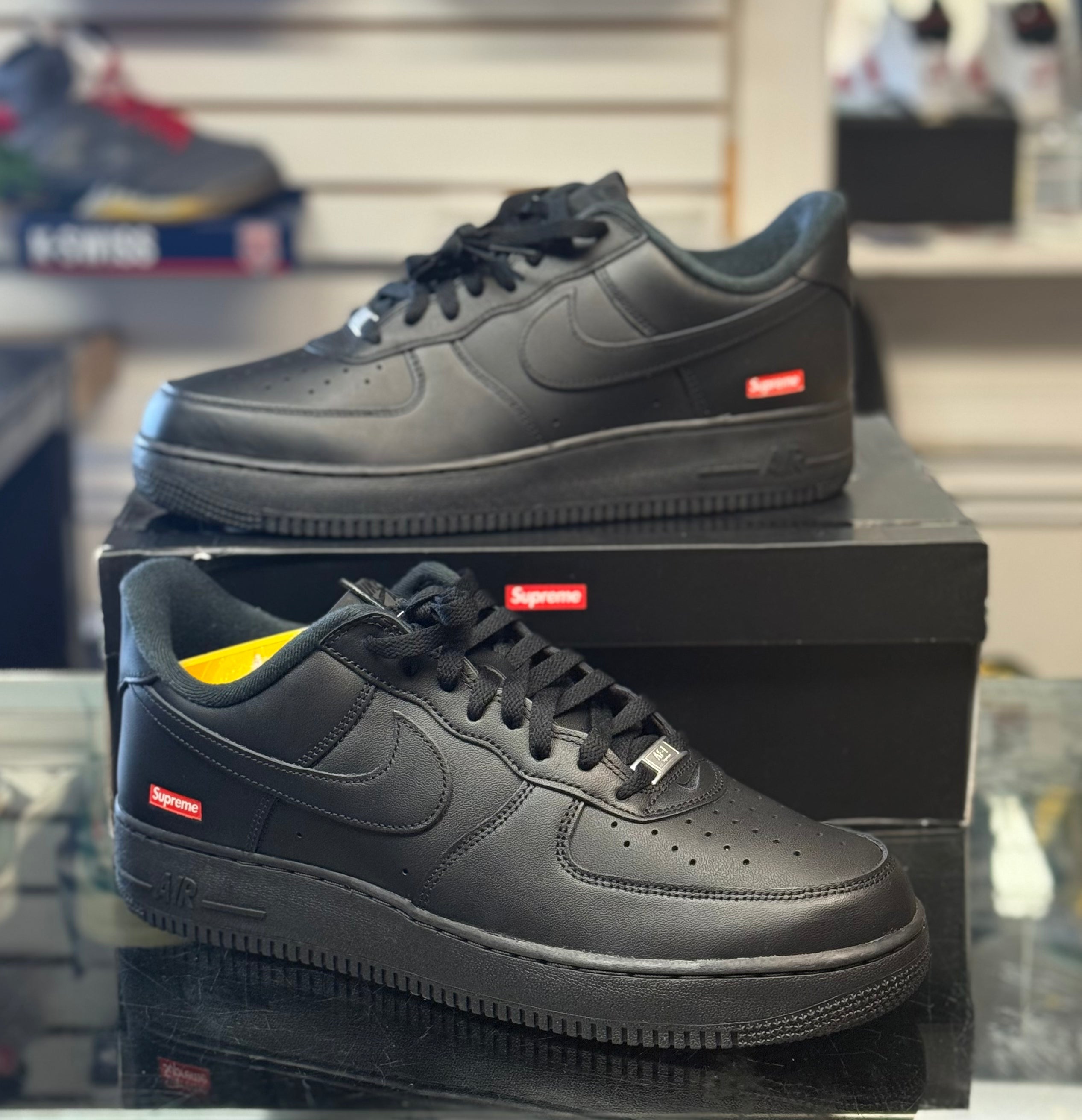 Nike Air Force 1 x Supreme (Black) – Harlem's Closet