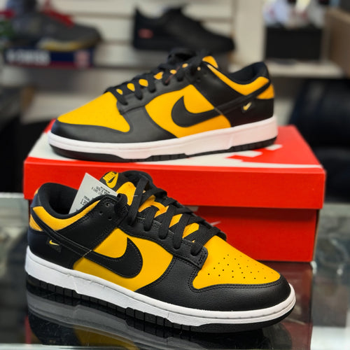 Nike Dunk Low “University Gold”
