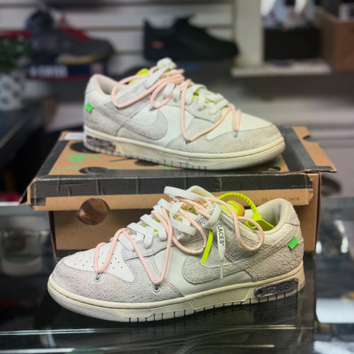 Nike Dunk Low “Off White” (Lot 12 of 50)