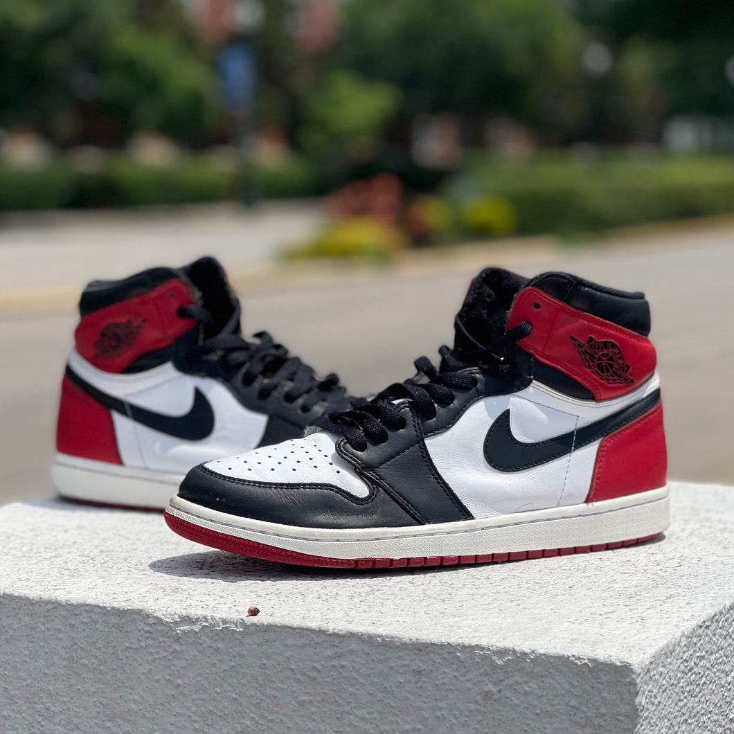 Air Jordan 1 “Black Toe”