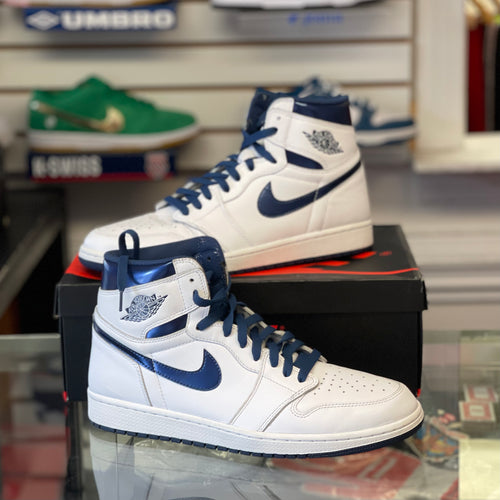 Air Jordan 1 “Midnight Navy”